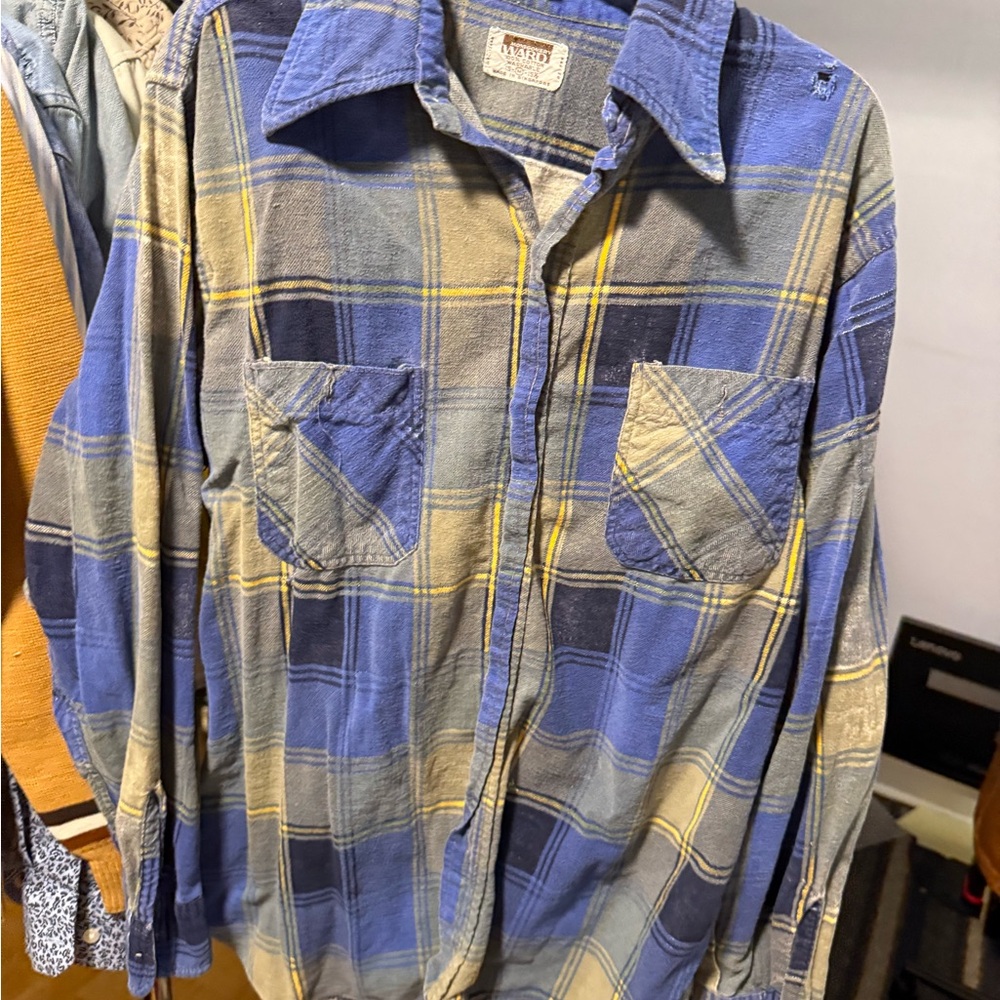 Vintage Montgomery Ward Blue and Yellow Plaid Casual Shirt